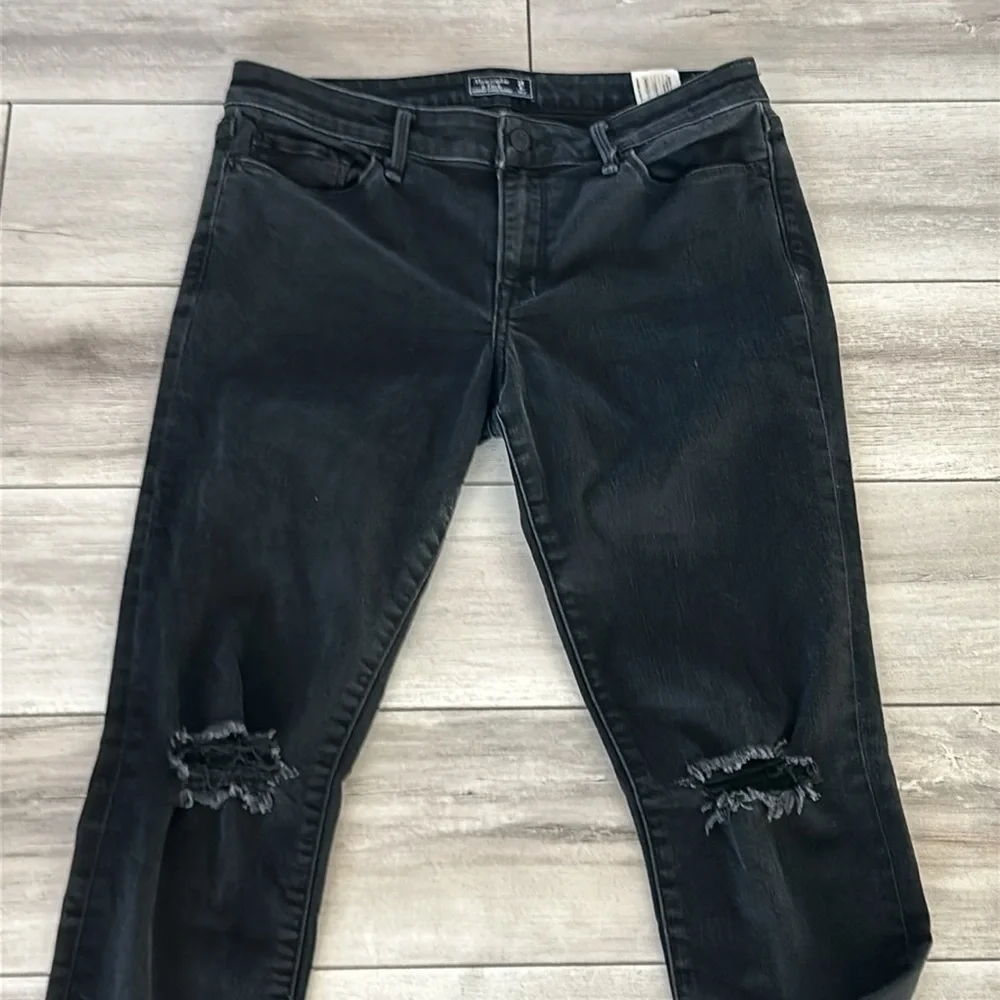 Abercrombie Harper super skinny jeans in black size 28